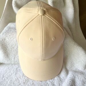 Lululemon hat